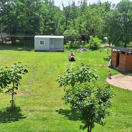 Camping Seosko Domacinstvo Carobna Ravnica Podgorica