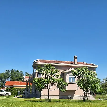 Camping Seosko Domacinstvo Carobna Ravnica Podgorica